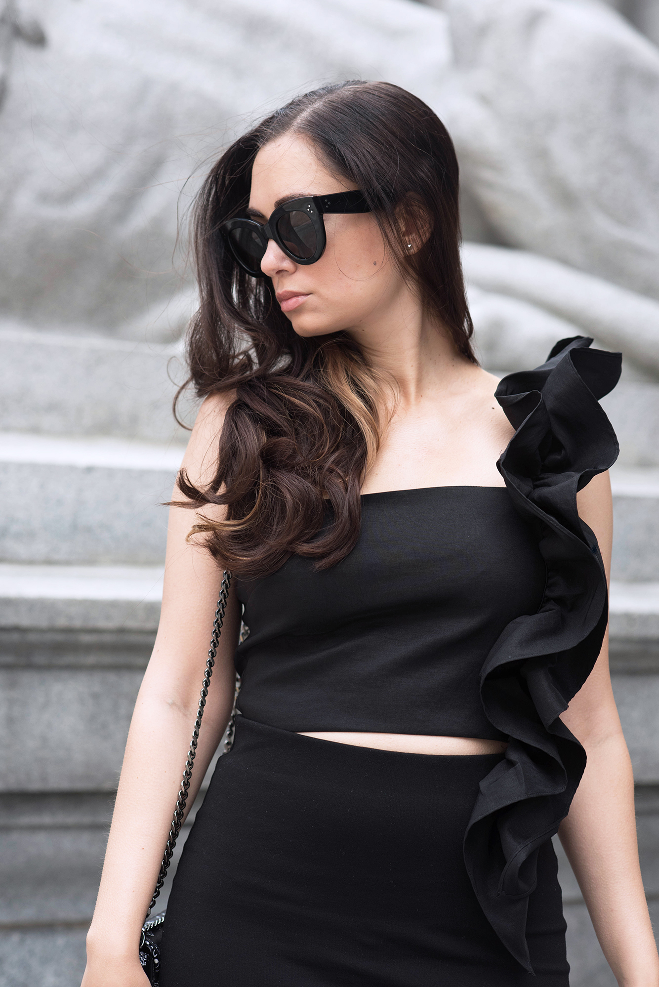 coco-and-vera-top-vancouver-style-blog-top-canadian-style-blog-top-blogger-portrait-cee-fardoe-brunette-circus-royalty-crop-top-celine-sunglasses copy