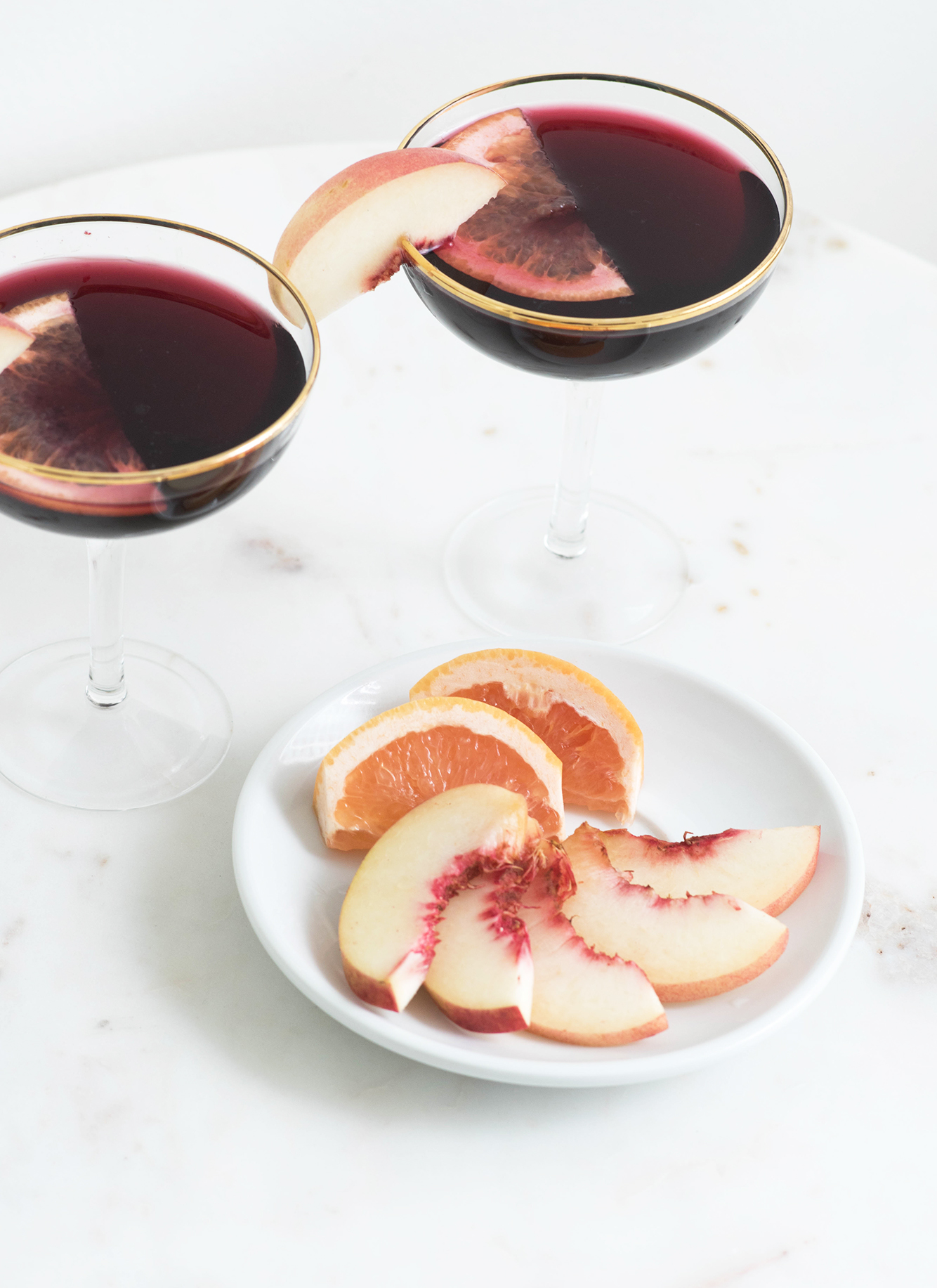 coco-and-vera-best-vancouver-lifestyle-blog-best-canadian-lifestyle-blog-top-blogger-summer-sangria-recipe-apothic-red-citrus-peach-sangria-how-to-make-sangria