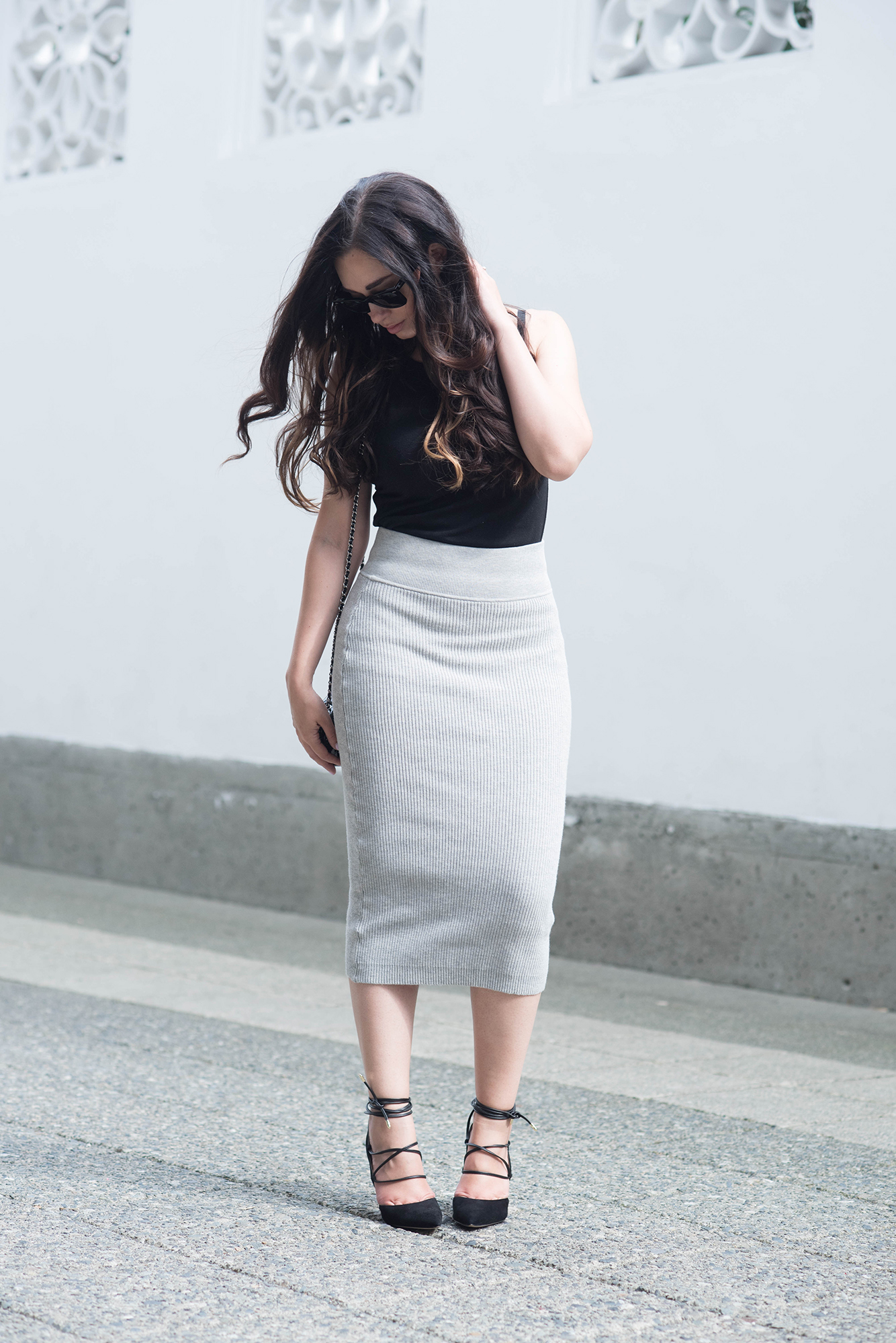 coco-and-vera-best-vancouver-style-blog-best-canadian-style-blog-top-blogger-street-style-forever-21-top-aritzia-skirt-sam-edelman-heels-rayban-sunglasses-chanel-handbag