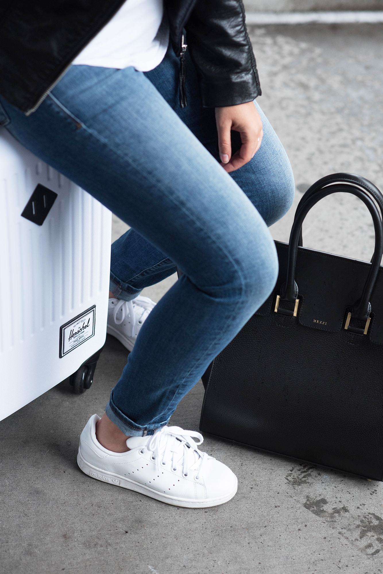 coco-and-vera-top-vancouver-style-blog-top-canadian-style-blog-top-blogger-details-adidas-stan-smith-herschel-suitcase-mavi-jeans-mezzi-cosima