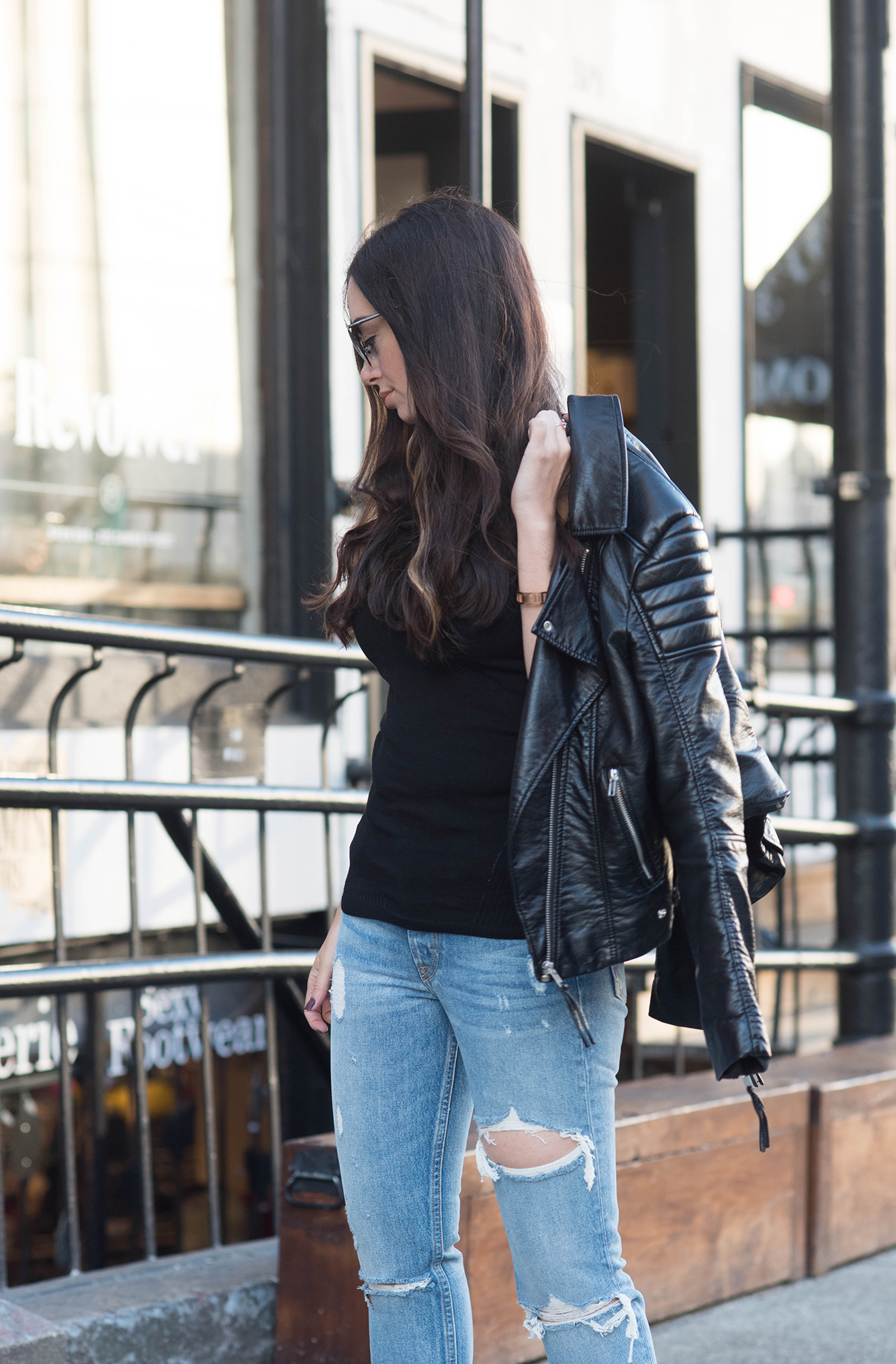 coco-and-vera-top-vancouver-fashion-blog-top-canadian-fashion-blog-top-blogger-street-style-le-chateau-mock-neck-top-hm-vegan-leather-jacket-grlfrnd-jeans