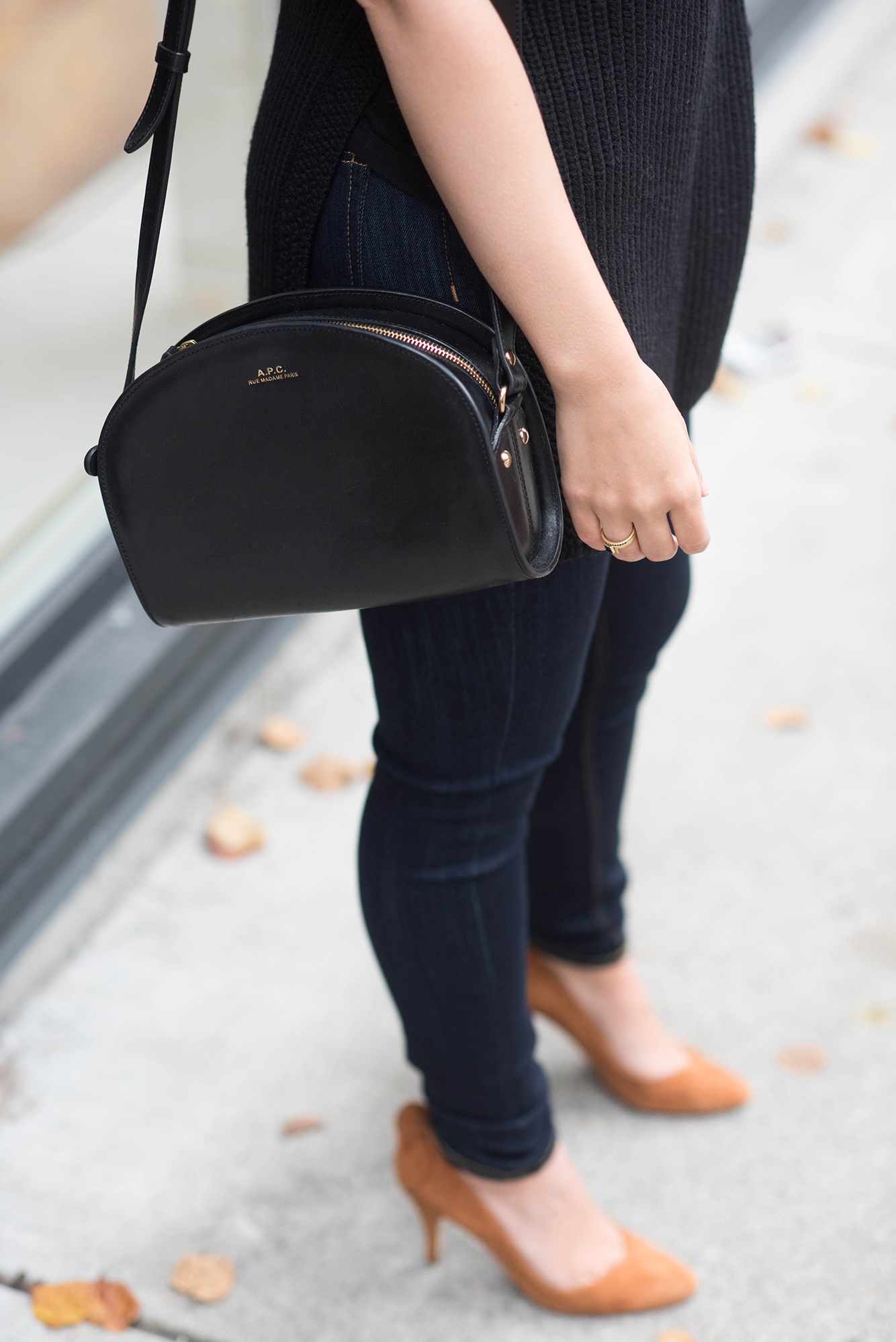 coco-and-vera-best-vancouver-style-blog-best-canadian-style-blog-top-blogger-outfit-details-grlfrnd-jeans-sezane-suede-pumps-apc-halfmoon-bag-madewell-rings