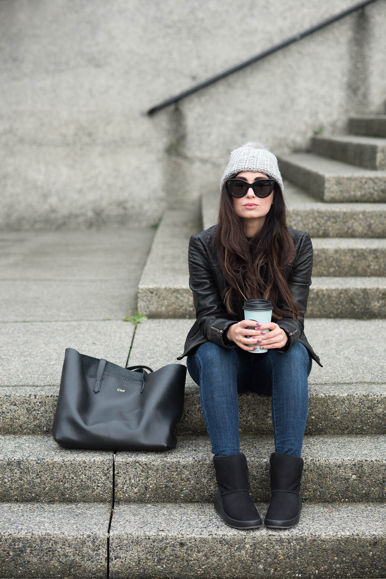 coco-and-vera-top-vancouver-fashion-blog-top-canadian-fashion-blog-top-blogger-street-style-ecco-ukiuk-boots-cupcakes-and-cashmere-jacket-yoga-jeans-hm-toque-celine-sunglasses-cuyana-tote