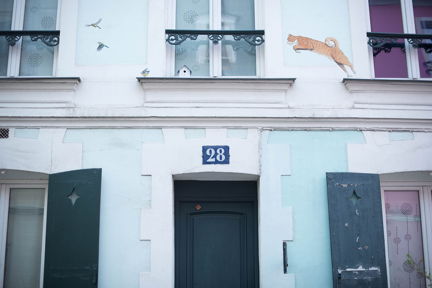 Number 28 on rue Cremieux in Paris captured by travel blogger Cee Fardoe of Coco & Vera