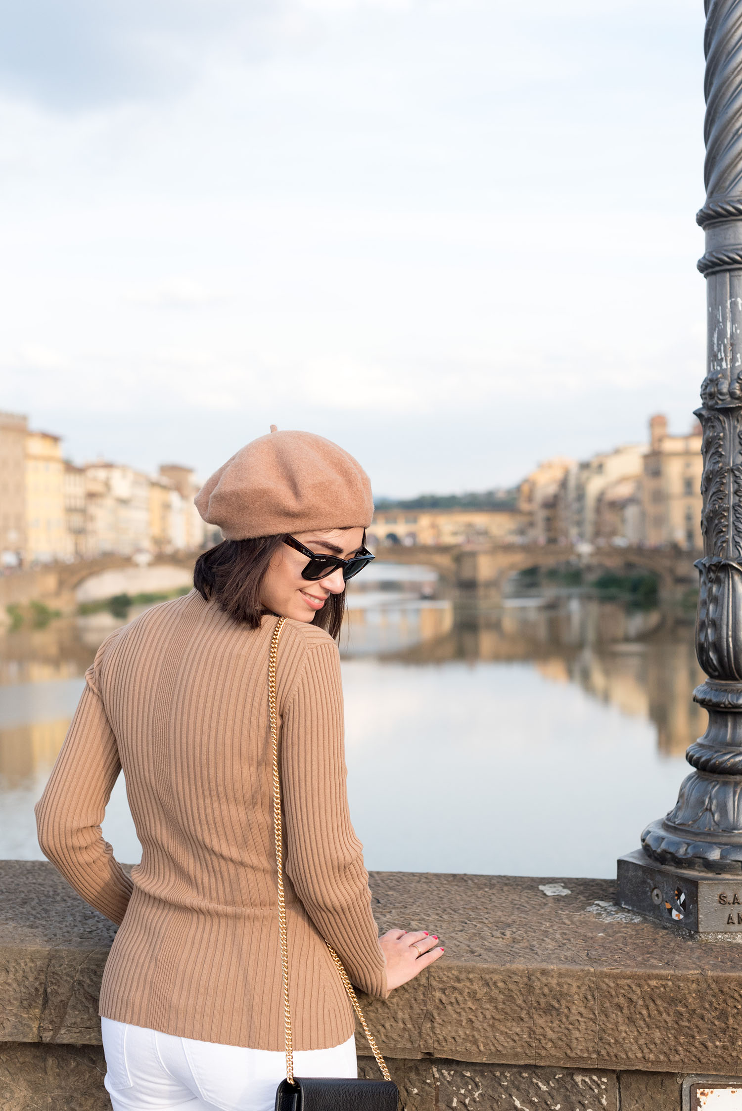 Portrait of top Winnipeg fashion blogger Cee Fardoe of Coco & Vera in Florence, Italy, wearing an ASOS beret and RayBan Wayfarer sunglasses