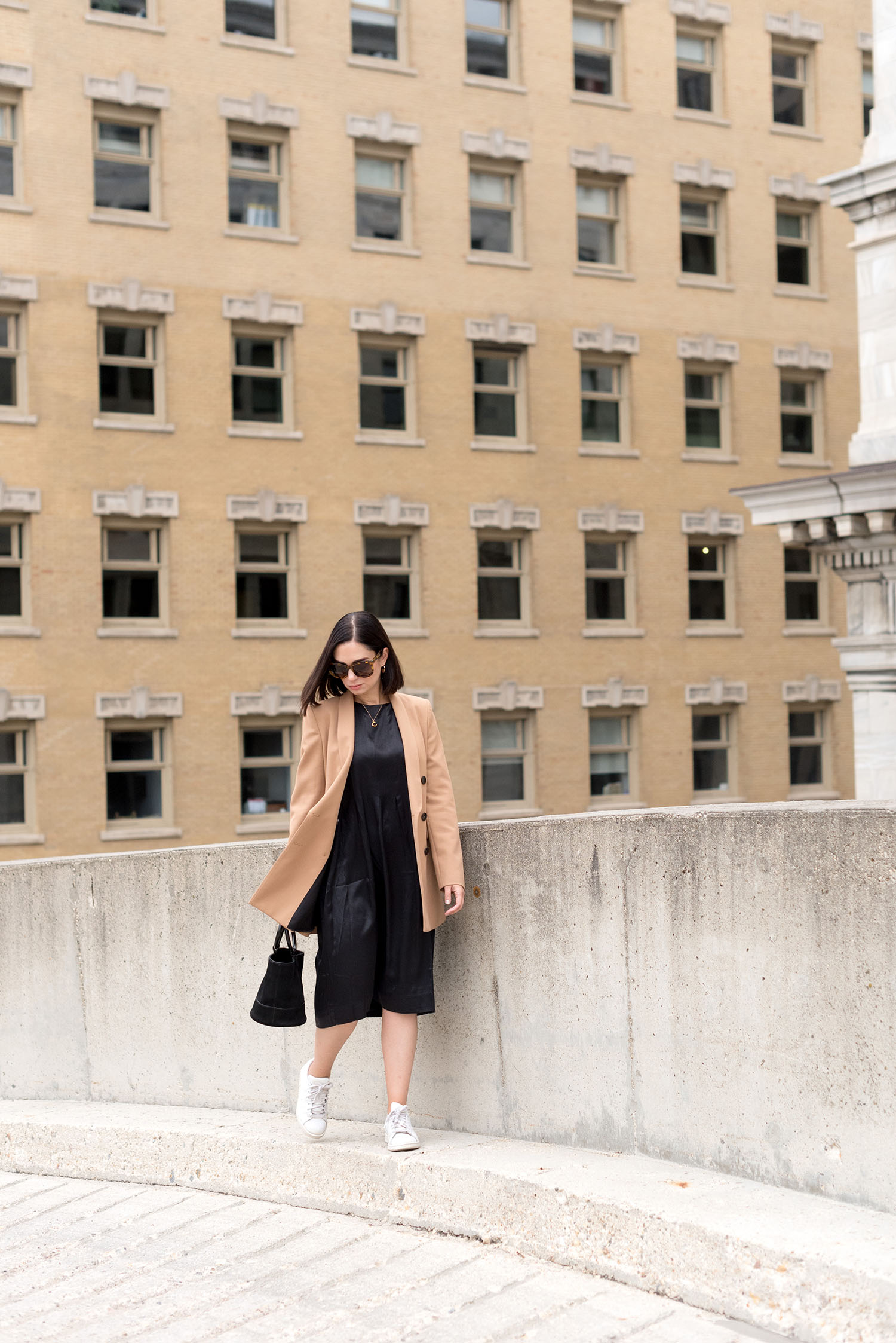 Top Canadian fashion blogger Cee Fardoe of Coco & Vera wears a Zara camel blazer and carries a Looks Like Summer handbag