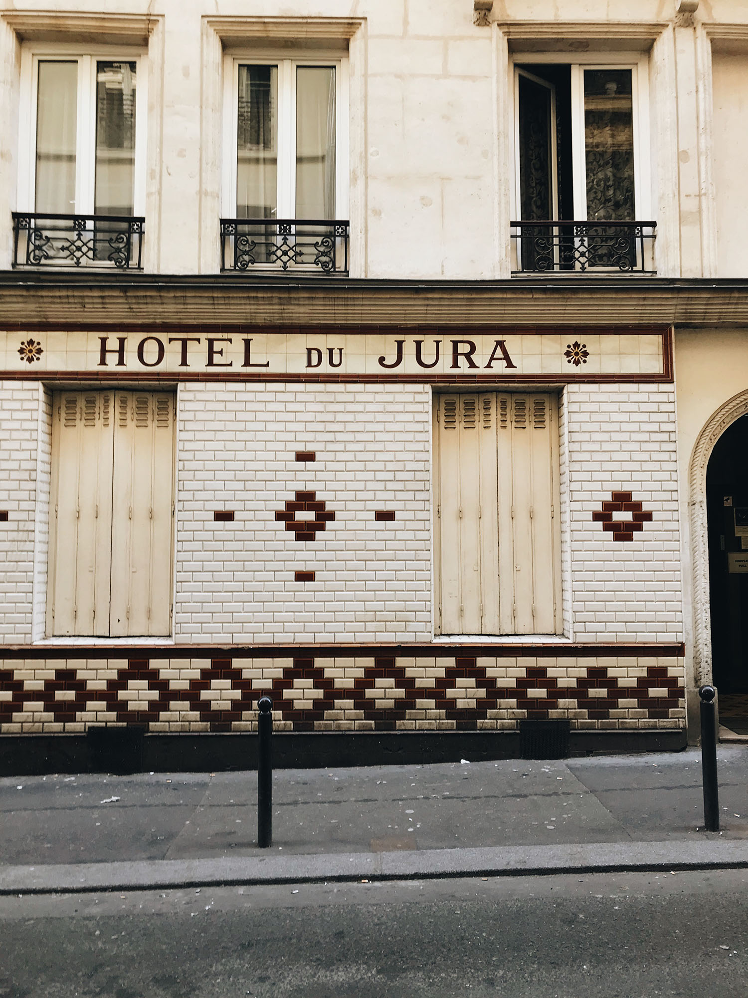 The Hotel de Jura in Paris, as captured by top Winnipeg travel blogger Cee Fardoe of Coco & Vera