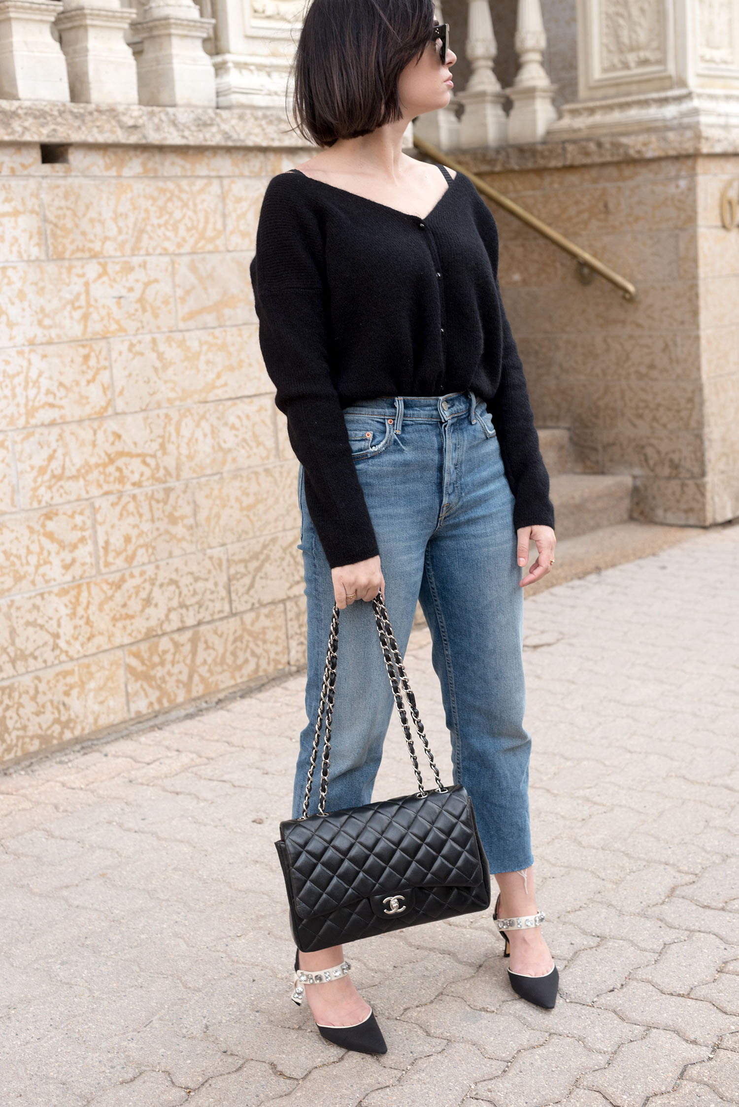 Top Canadian fashion blogger Cee Fardoe of Coco & Vera wears Grlfrnd Helena jeans and Zara slingback pumps