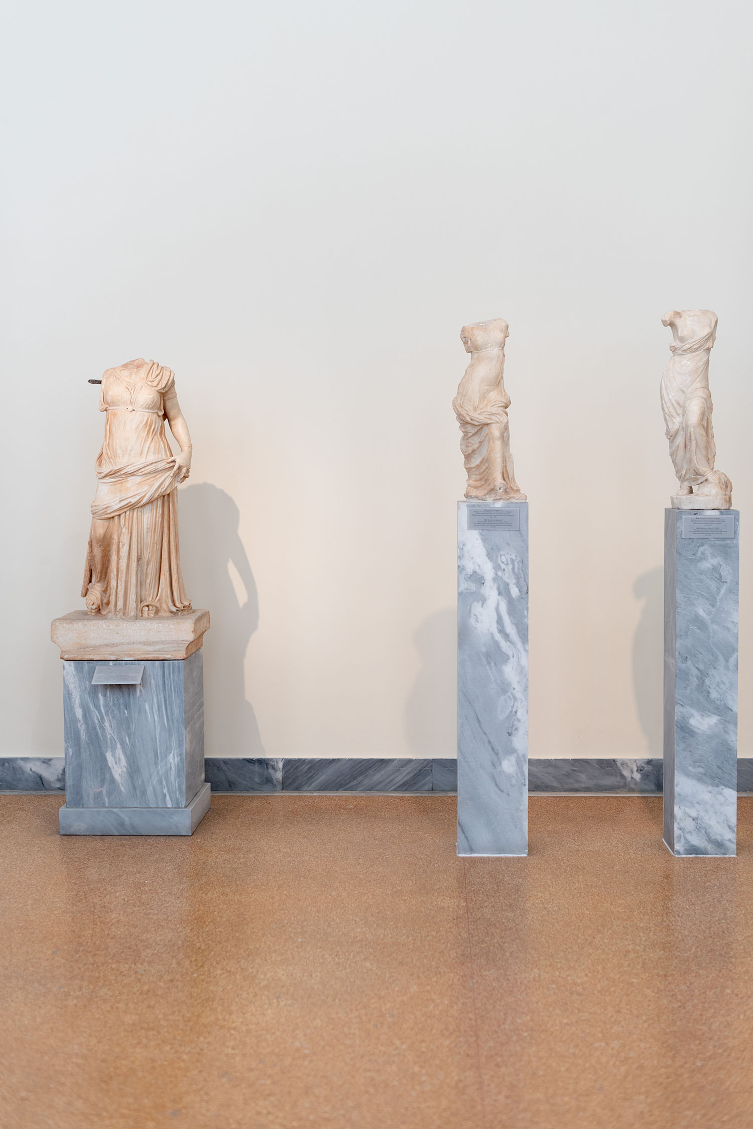 Coco & Vera - Marble statues at the National Archeological Museum in Athens