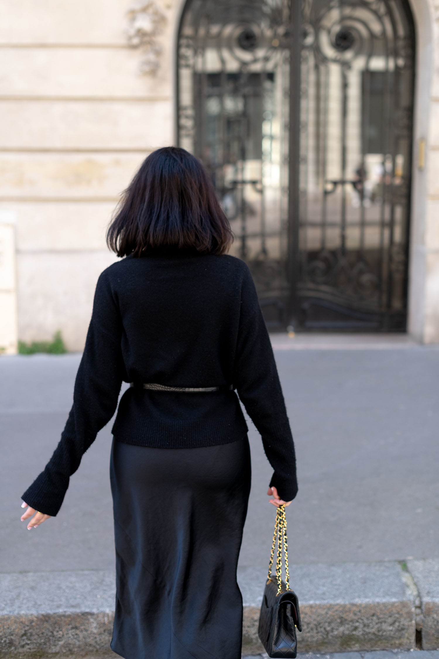 Coco & Voltaire - Wilfred sweater, Mango belt, Chanel andbag