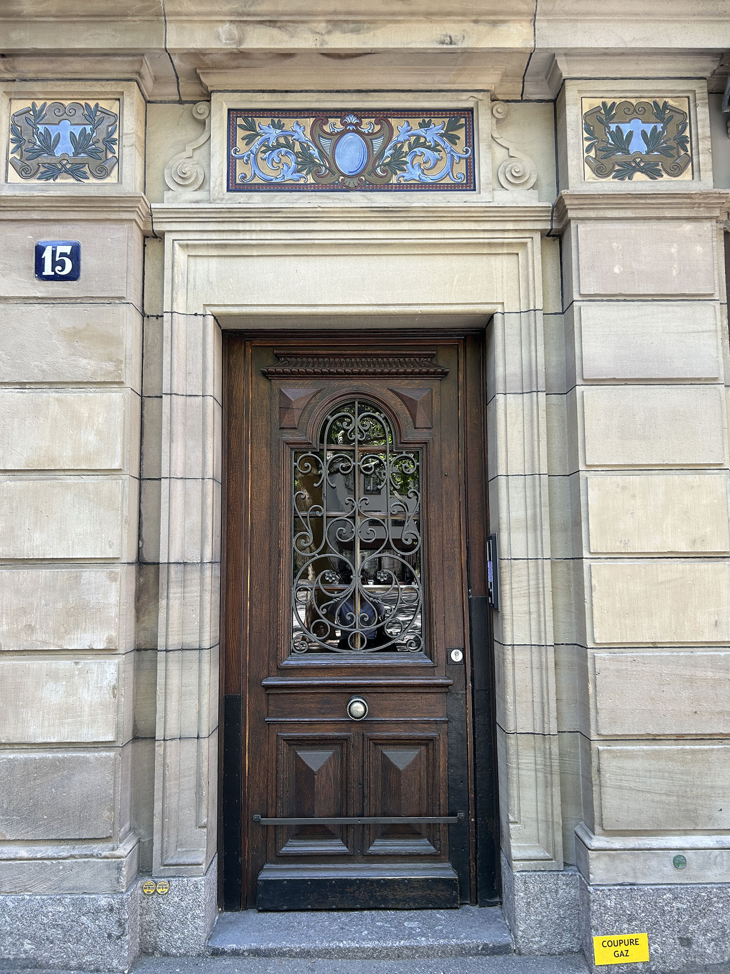 Coco & Voltaire - Art nouveau doorway in Strasbourg, France