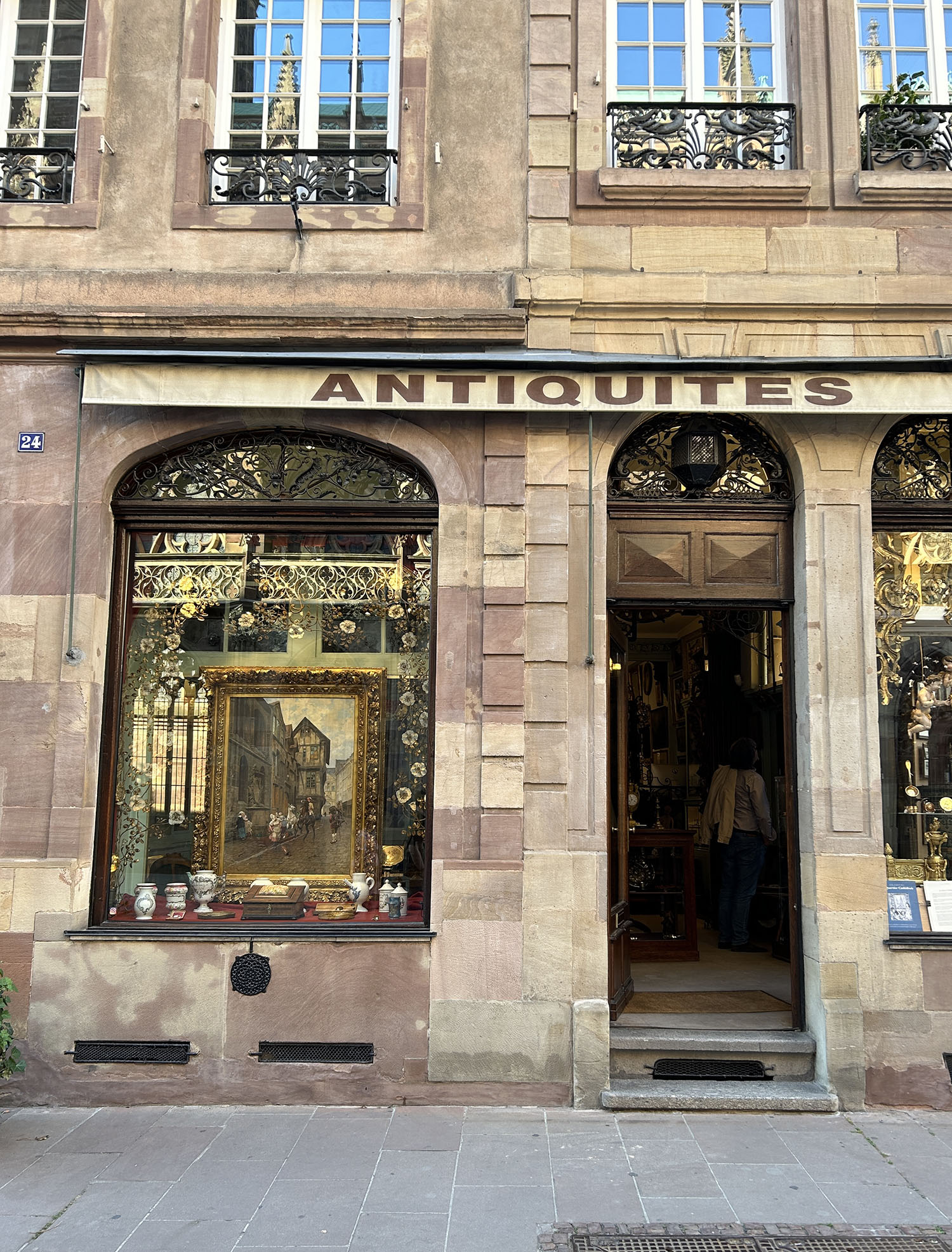 Coco & Voltaire - Antique store in Strasbourg, France